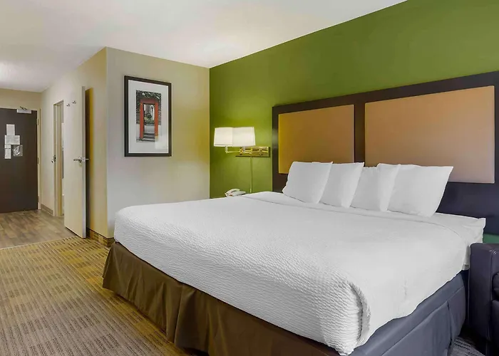 Extended America Select - - North Hotel Peoria